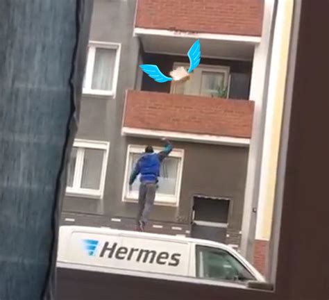 hermes paketbote zustellung balkon|Hermes: Bote wirft Paket auf Balkon .